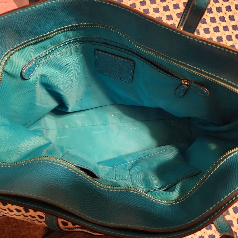 Coach Tote - Picture 2 of 3